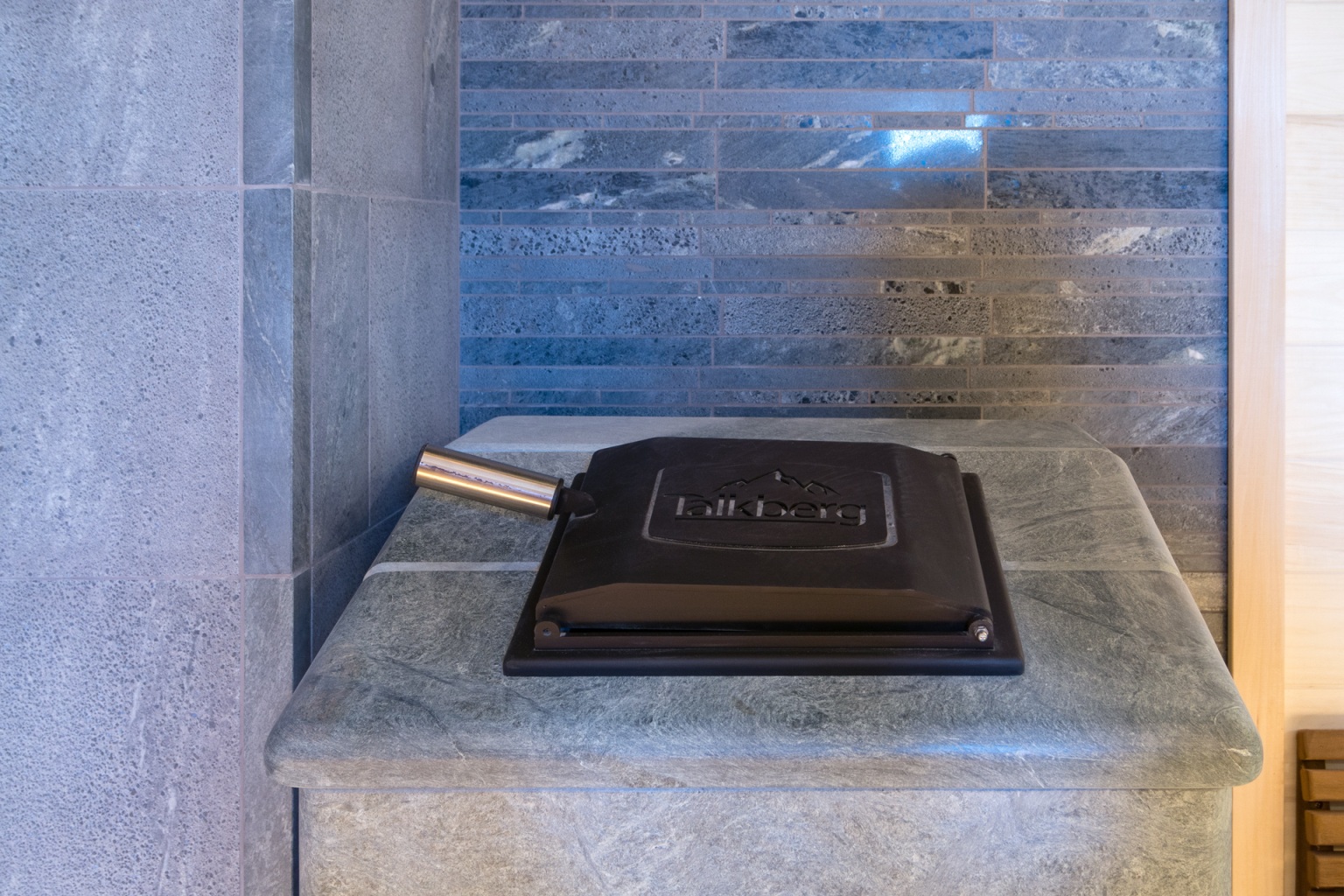 Баня "Черное и белое" — 95 градусов