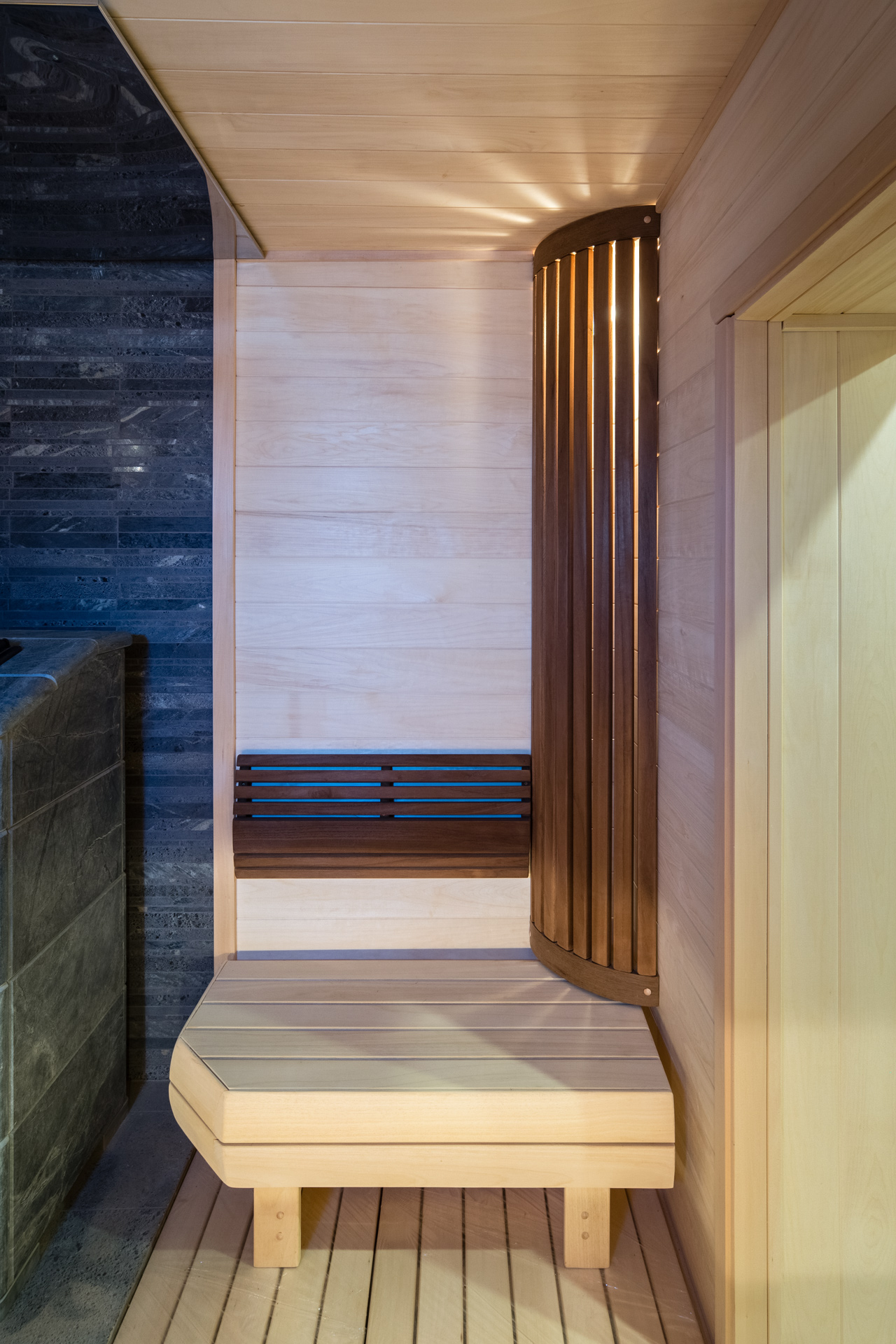 Баня "Черное и белое" — 95 градусов