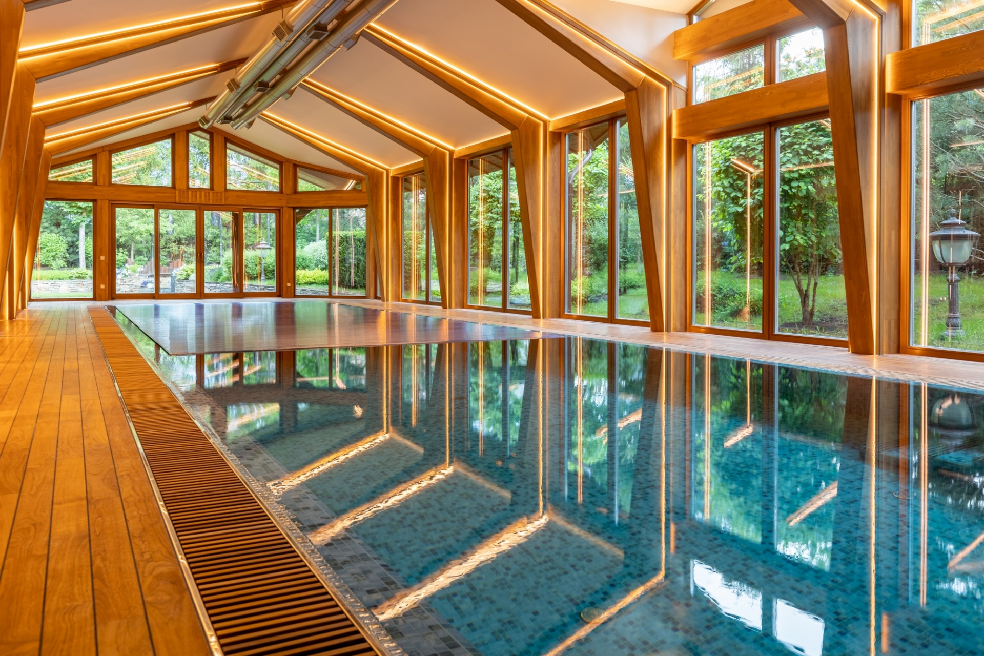 Премиальный бассейн в загородном доме — Нептун Премиальный бассейн в загородном доме — Нептун