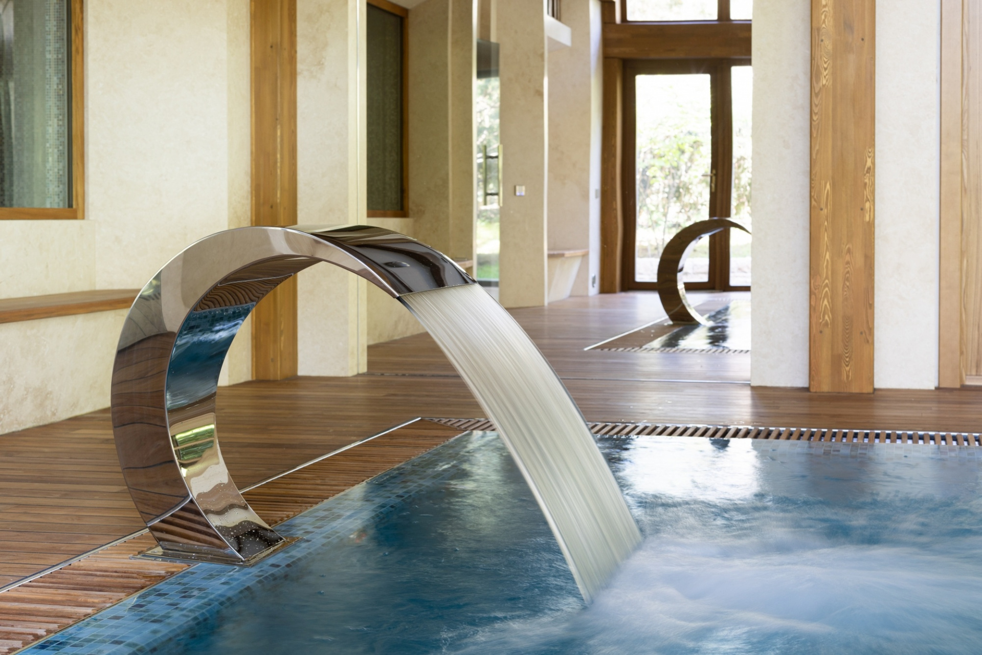 Премиальный бассейн в загородном доме — Нептун Премиальный бассейн в загородном доме — Нептун