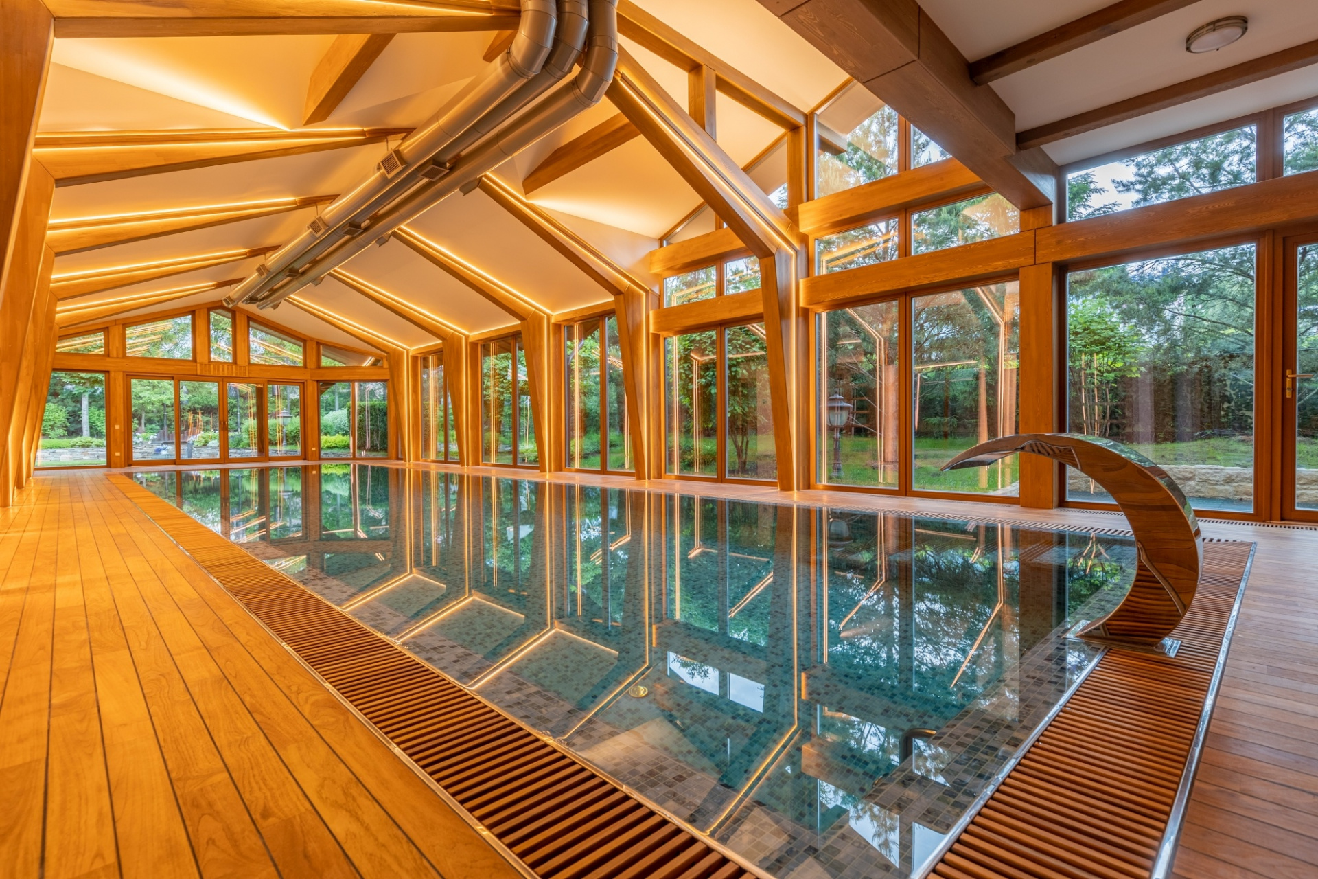 Премиальный бассейн в загородном доме — Нептун Премиальный бассейн в загородном доме — Нептун