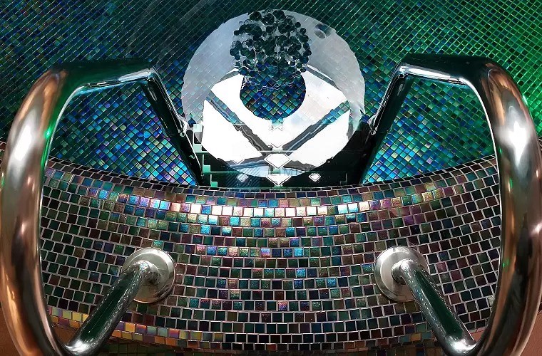 Круглый бассейн в «Гранд Отеле Европа» 5* — LimpidPools