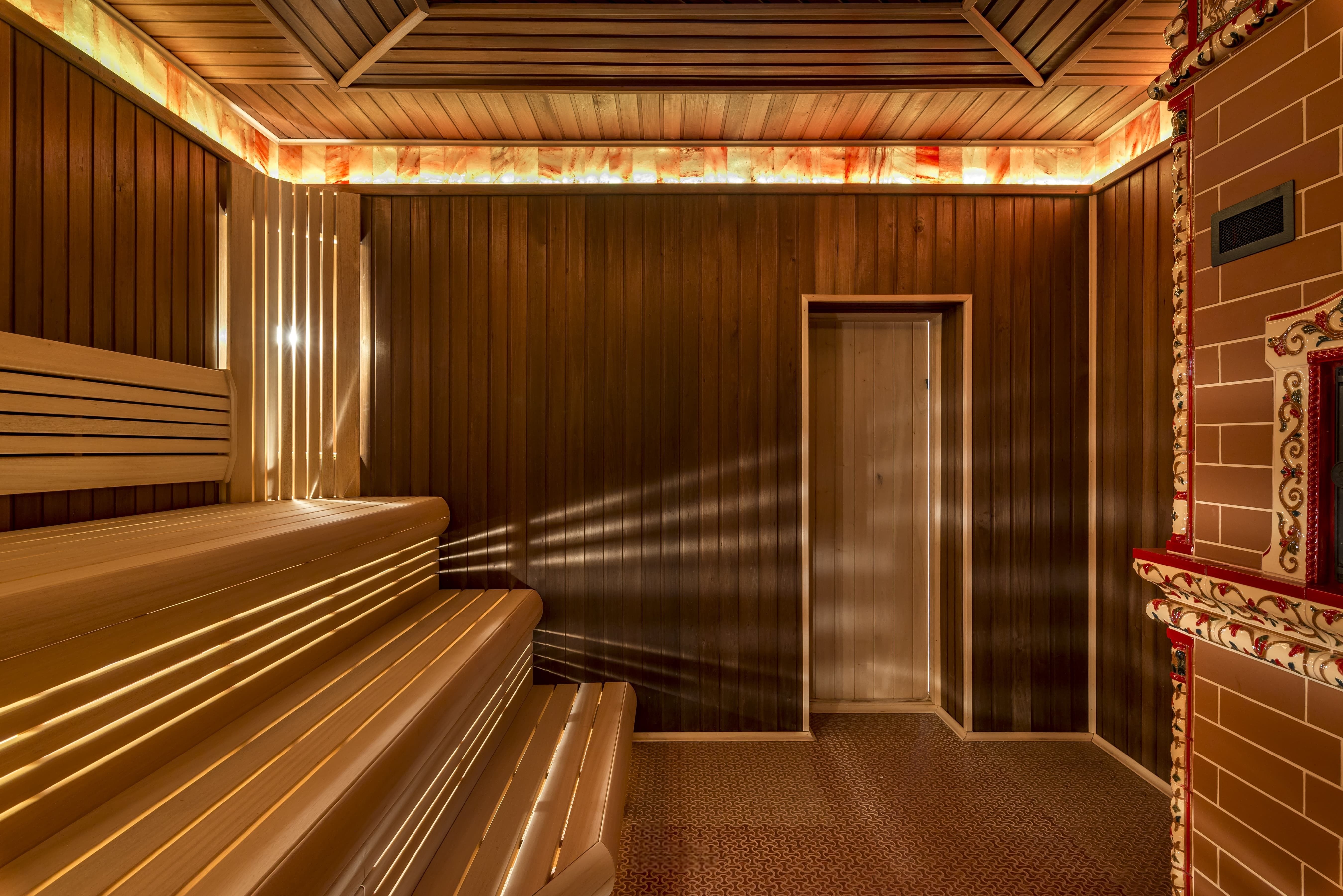 Русская парная с изразцовой печью — Баньковъ