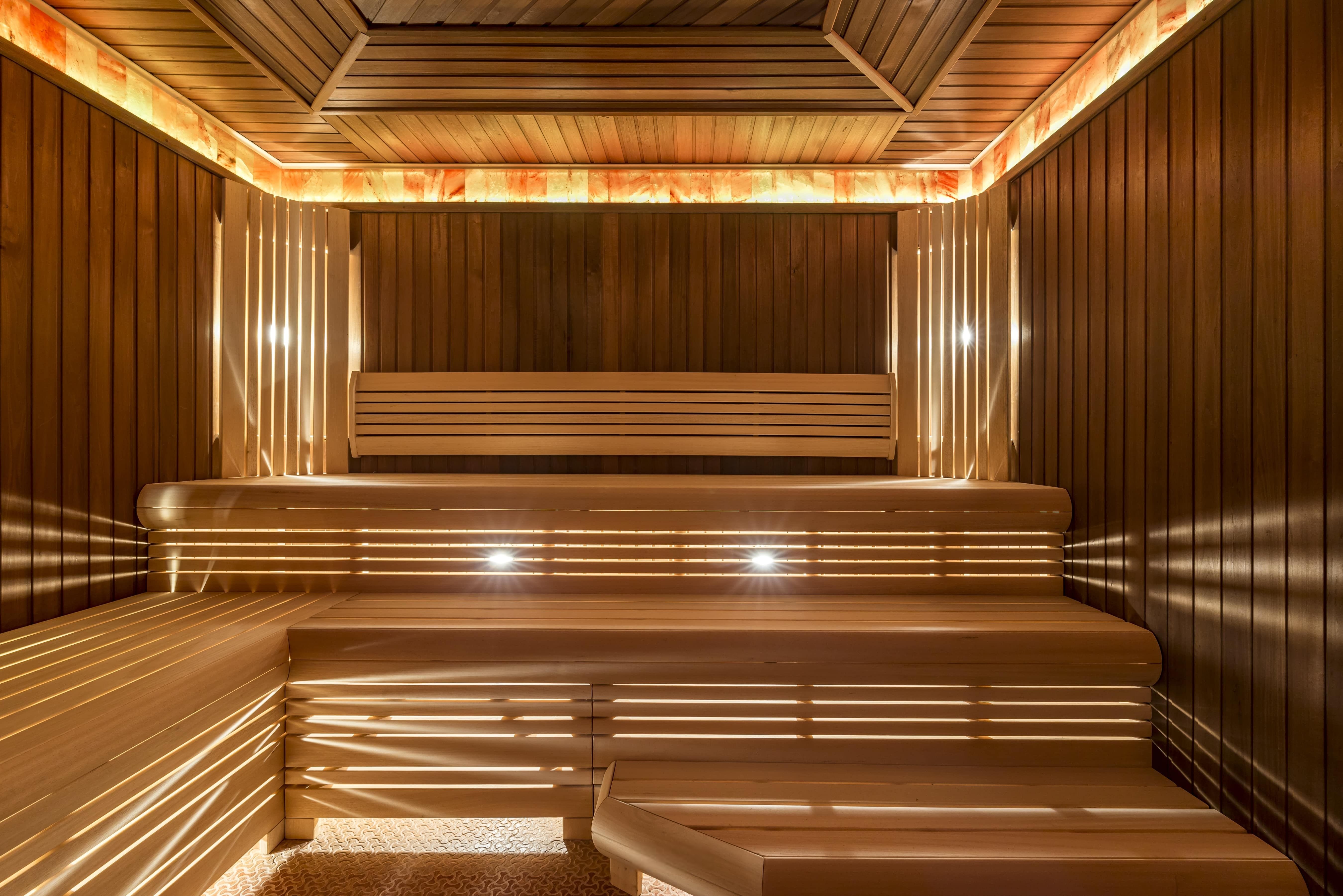 Русская парная с изразцовой печью — Баньковъ