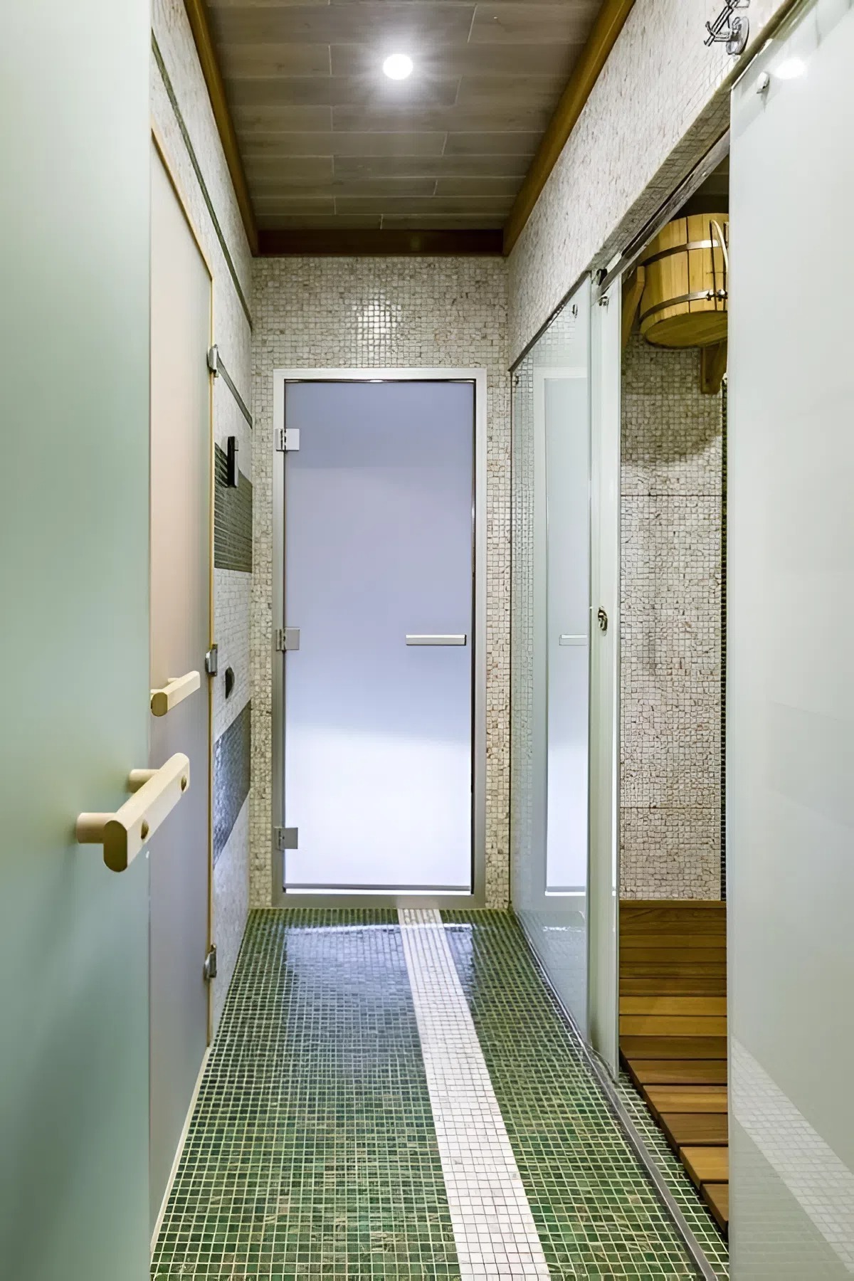 Футуристский хаммам — Баньковъ