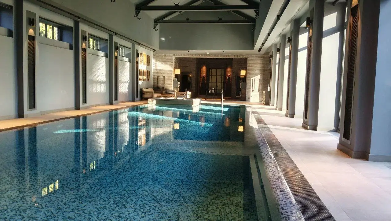 Переливной бассейн в КП «Бенелюкс» — СВ Пул Переливной бассейн в КП «Бенелюкс» — СВ Пул