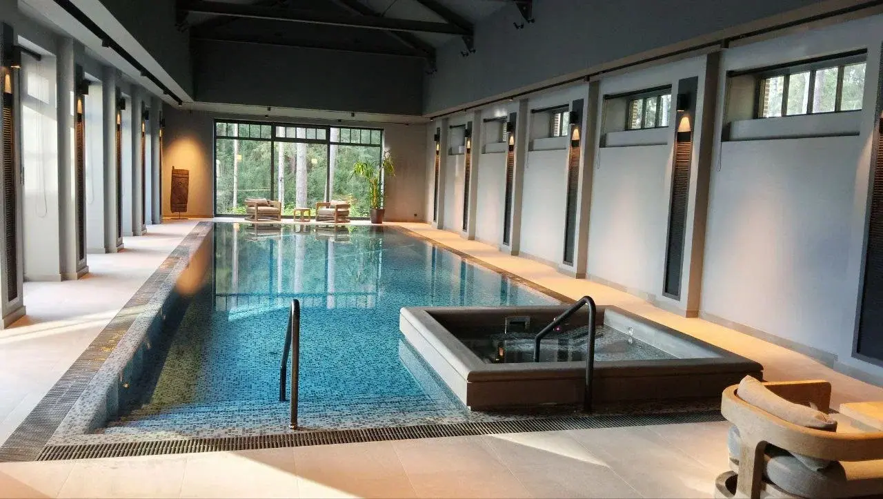 Переливной бассейн в КП «Бенелюкс» — СВ Пул