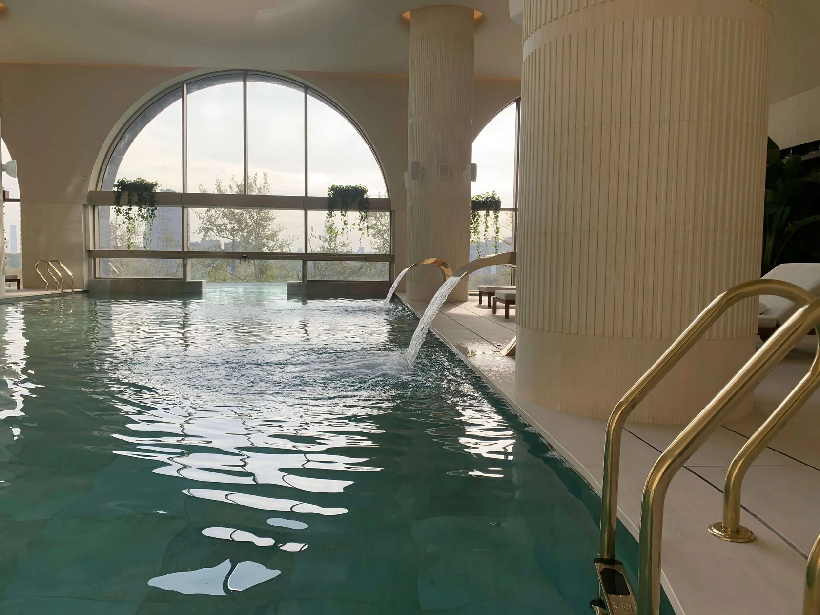 Бассейн в «Crocus Fitness» — АкваГрупп